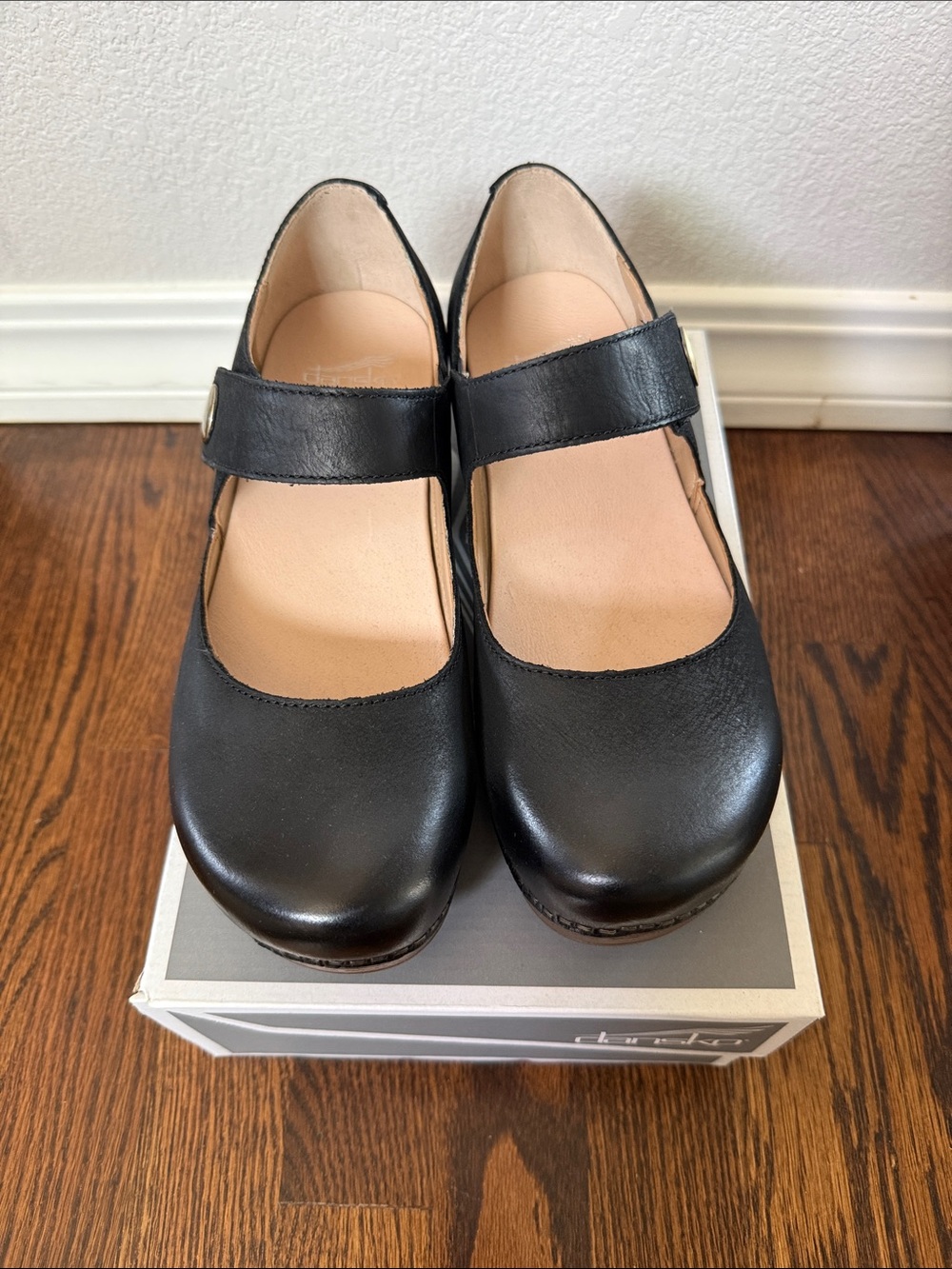 New!! Dansko Black Mary Jane Clog Flats